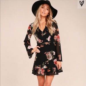 Lulus Black Floral Print Long Sleeve Dress NWT